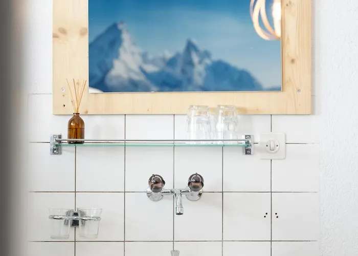 Otel Pischa Mountain *