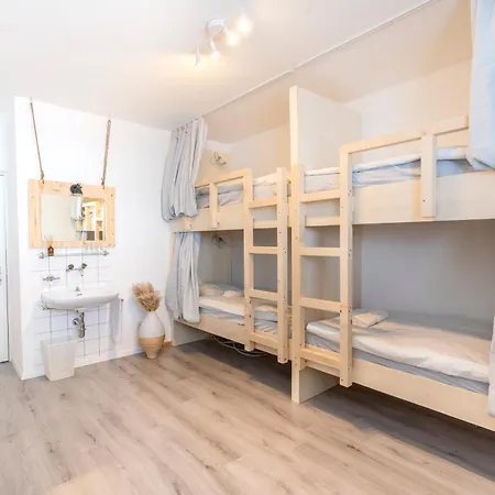 Hotel Pischa Mountain *